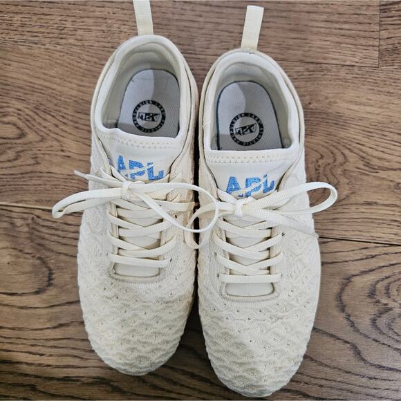 APL Women's Butter Yellow Techloom Phantom Sneakers - Picture 5 of 12